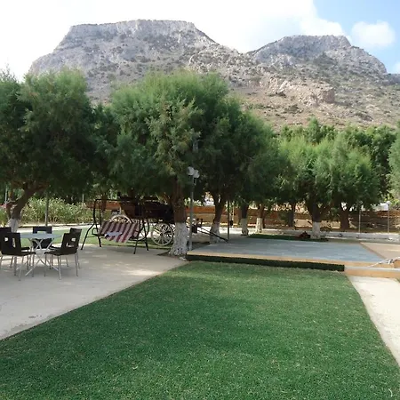 בית הארחה Ktima Edem קאמארי