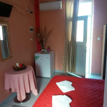 בית הארחה Ktima Edem קאמארי